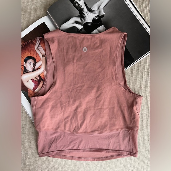 Lululemon Nulu And Mesh Yoga Tank Top
Jewel Emboss Spiced Chai Size 4 - Picture 5 of 15